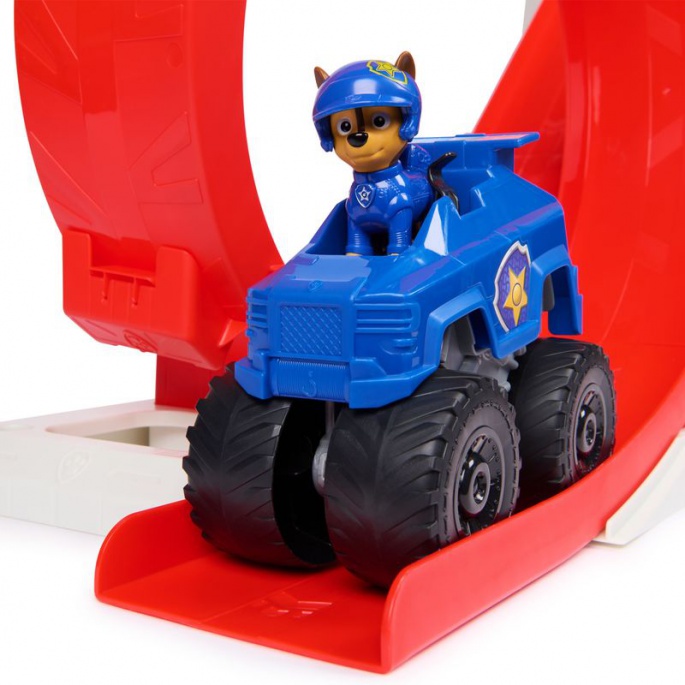 Psići u ophodnji velika kula Rescue Wheels