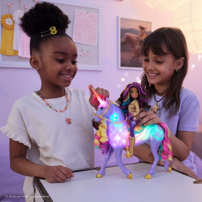 Unicorn Academy svjetlosni jednorog Wildstar 28 cm + Valentina i Cinder 11 cm za pola cijene