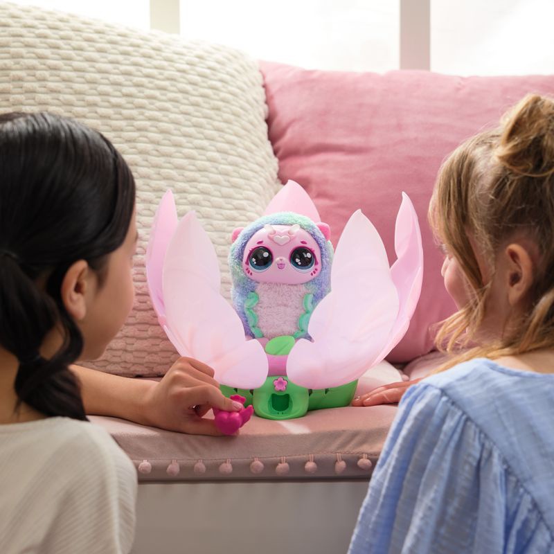 Hatchimals Bloomables pupoljak s iznenađenjem mačića