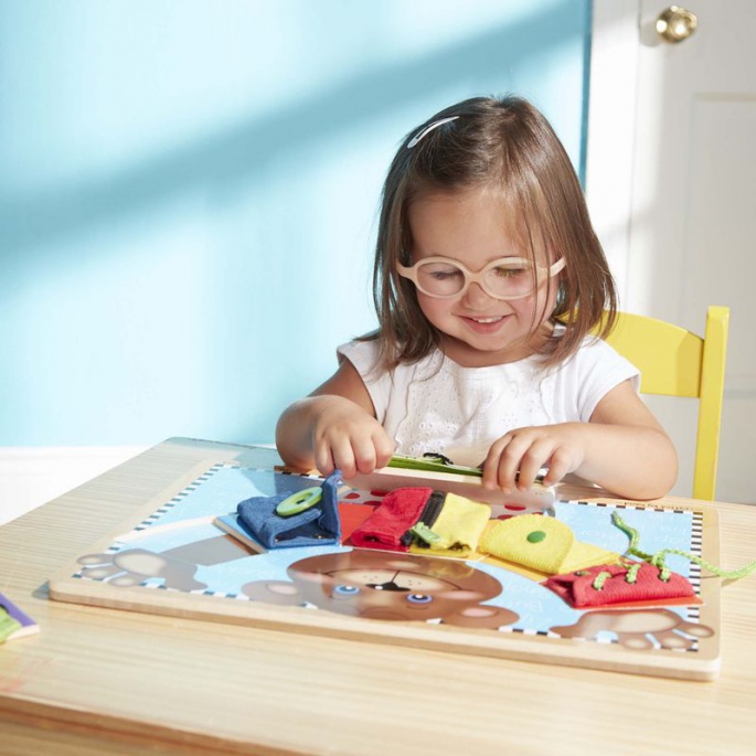 Melissa & Doug osnovna poduka o odijevanju