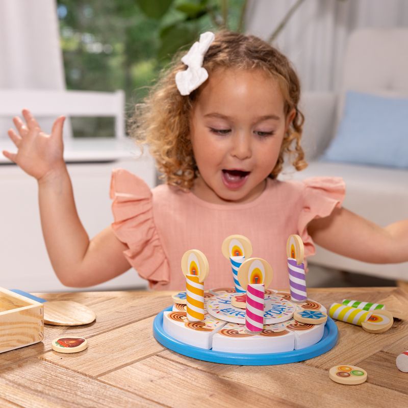 AKCIJA: Melissa & Doug set rođendanske torte + Water WOW čarobna igra s vodom bajke BESPLATNO