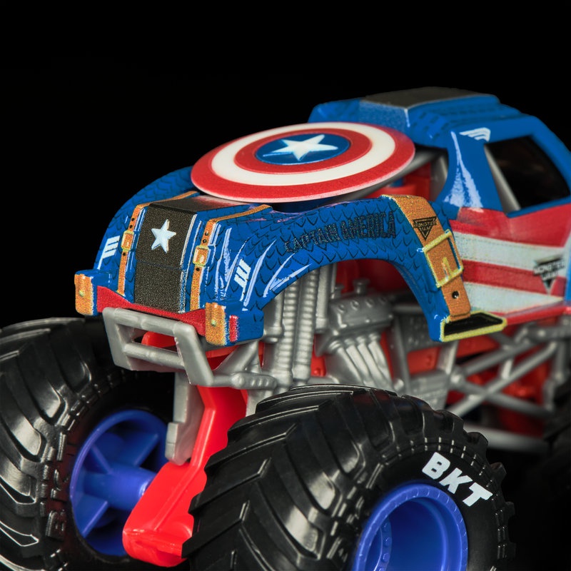 Monster Jam Captain America vs Winter Soldier set 2 Monster Truckova 1:64