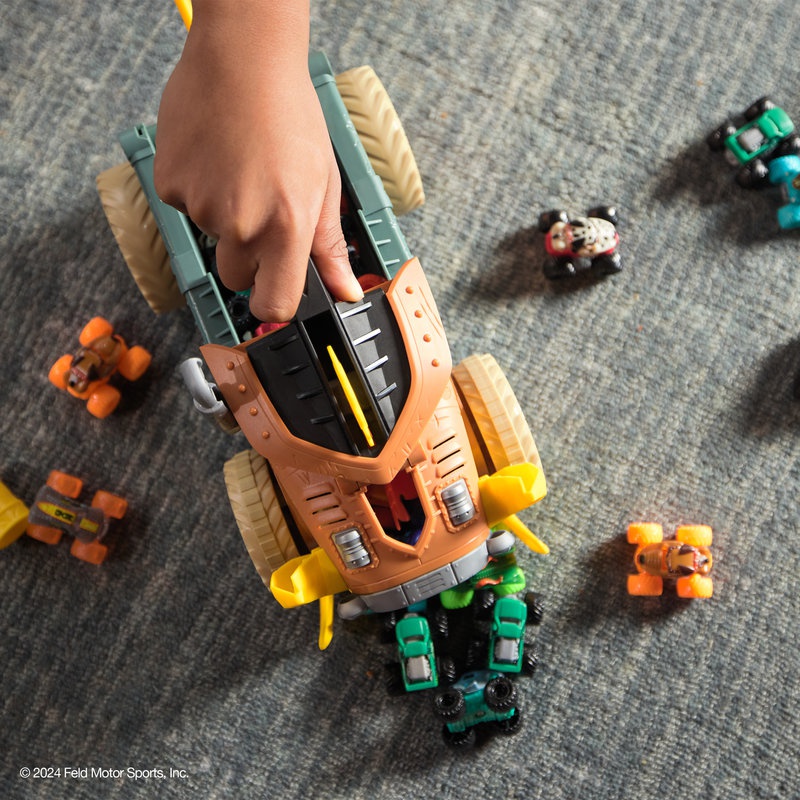 Monster Jam Megalodon Mad Hog Chomper set s velikim i malim automobilom