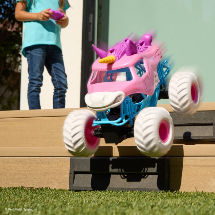 Monster Jam Sparkle Smash RC Monster Truck 1:15