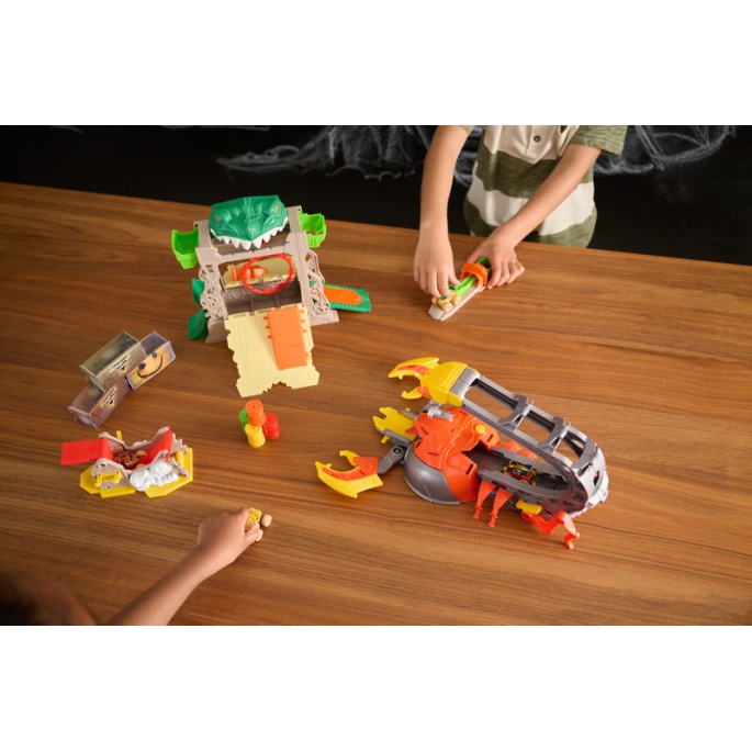Monster Jam Dragon Dungeon of Doom igraći set 1:87