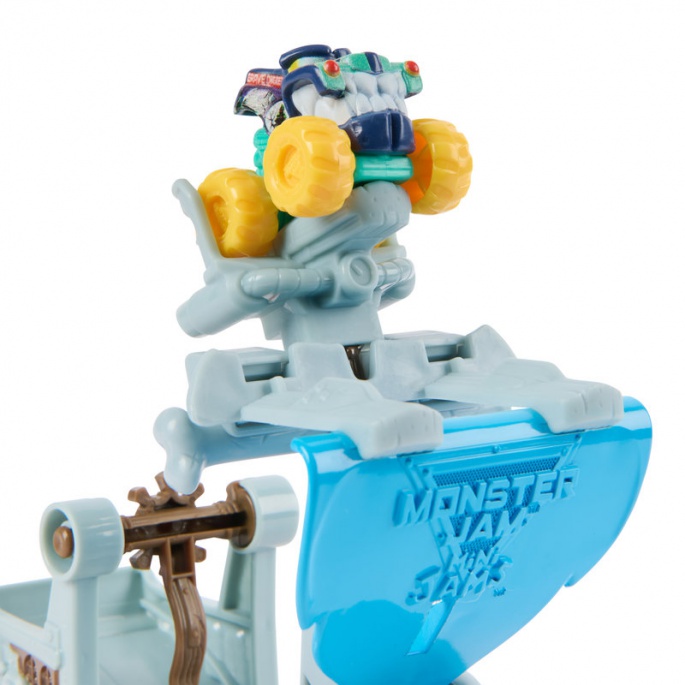 Monster Jam set brod koji ispaljuje mini autiće