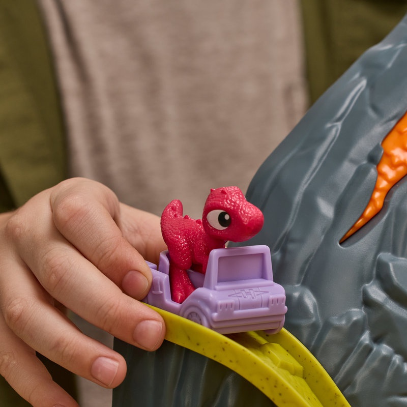 Psići u ophodnji The Dino Movie: set vulkan s efektima