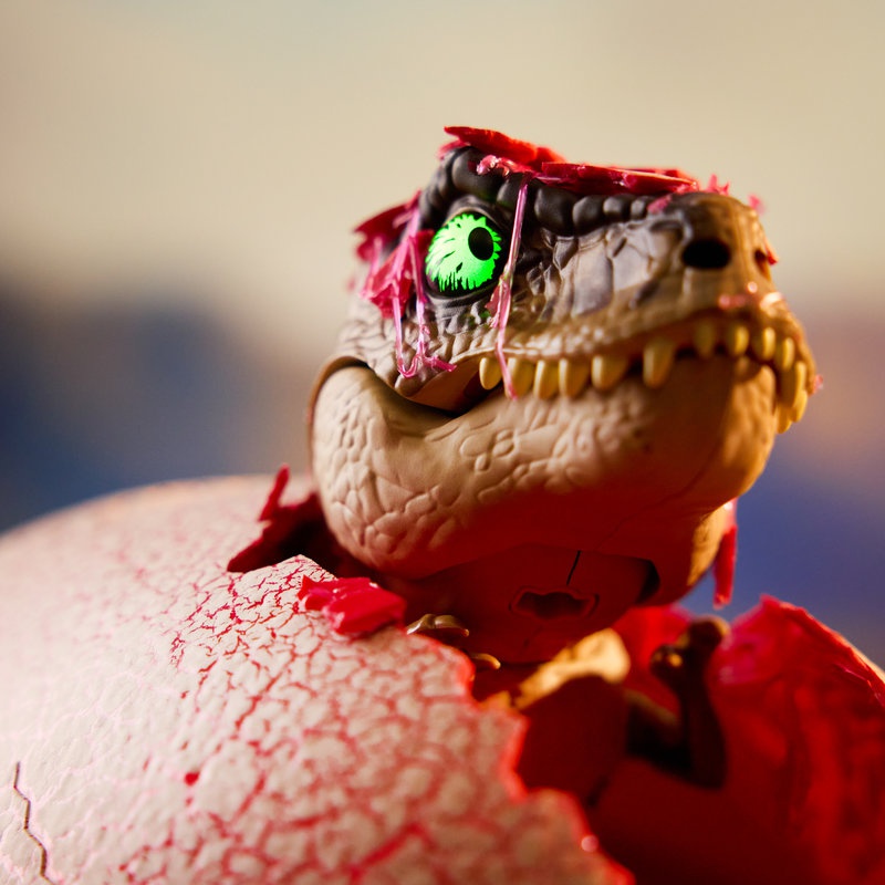 Primal Hatch Dino interaktivni T-Rex izlegli iz jajeta sivi