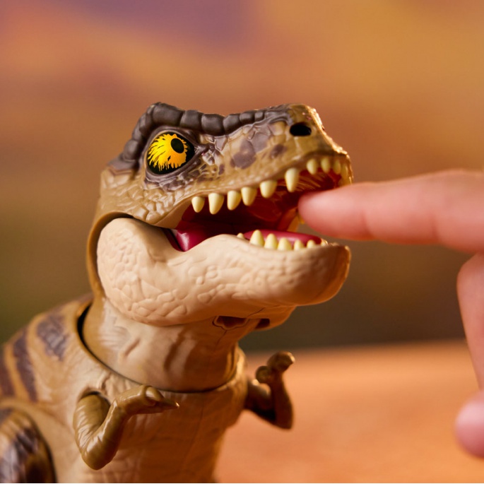 Primal Hatch Dino interaktivni T-Rex izlegli iz jajeta sivi
