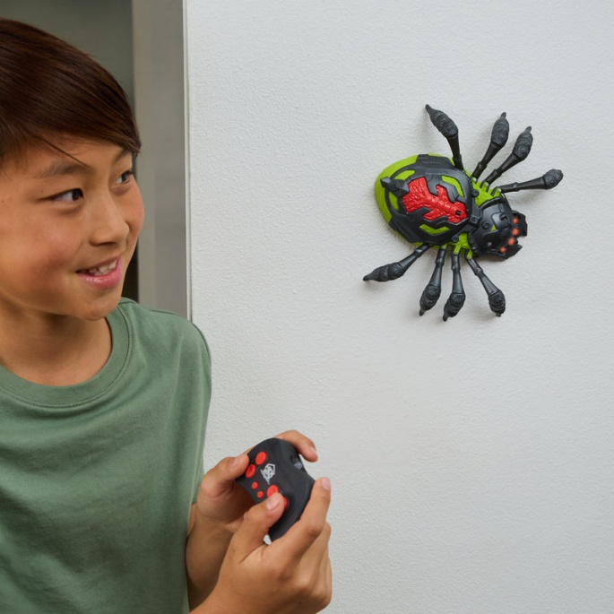 Hex Bots RC tarantula koja se penje po zidovima
