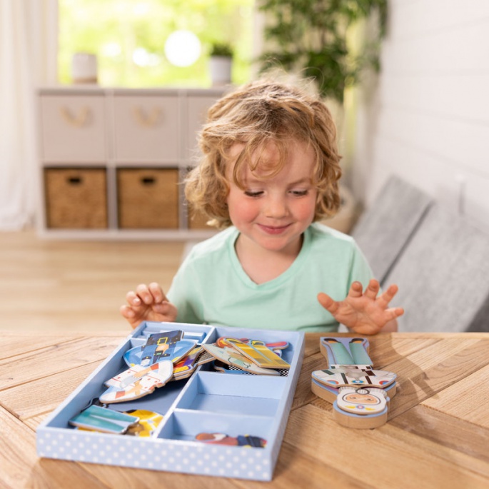 Melissa & Doug Drvene magnetsko oblačenje za lutku