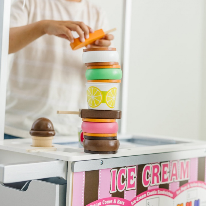 Melissa & Doug Drvene prodajni kolica s osvježenjem i sladoledom