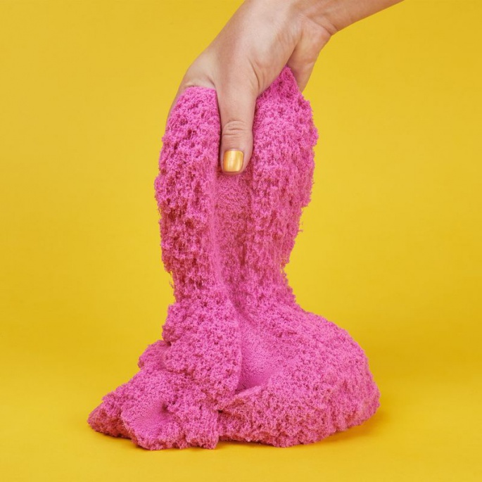 Kinetic Sand pakiranje sjajnog ružičastog pijeska 0,9 kg