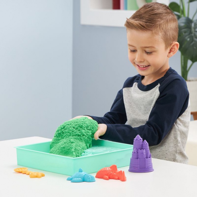 Kinetic Sand kutija s tekućim pijeskom i zelenom podlogom