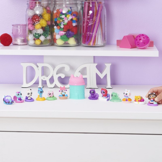 Gabby’s dollhouse mini figurica u kućici