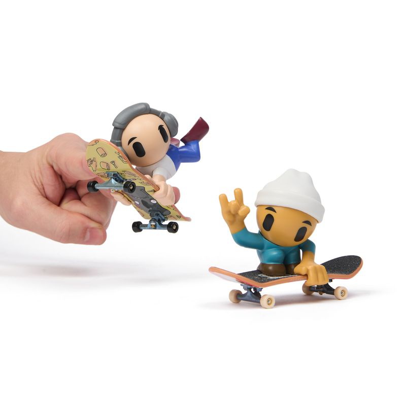 Tech Deck SK8 Crew Fingerboard figurás dupla csomag fehér sapkával és szürke fejhallgatóval