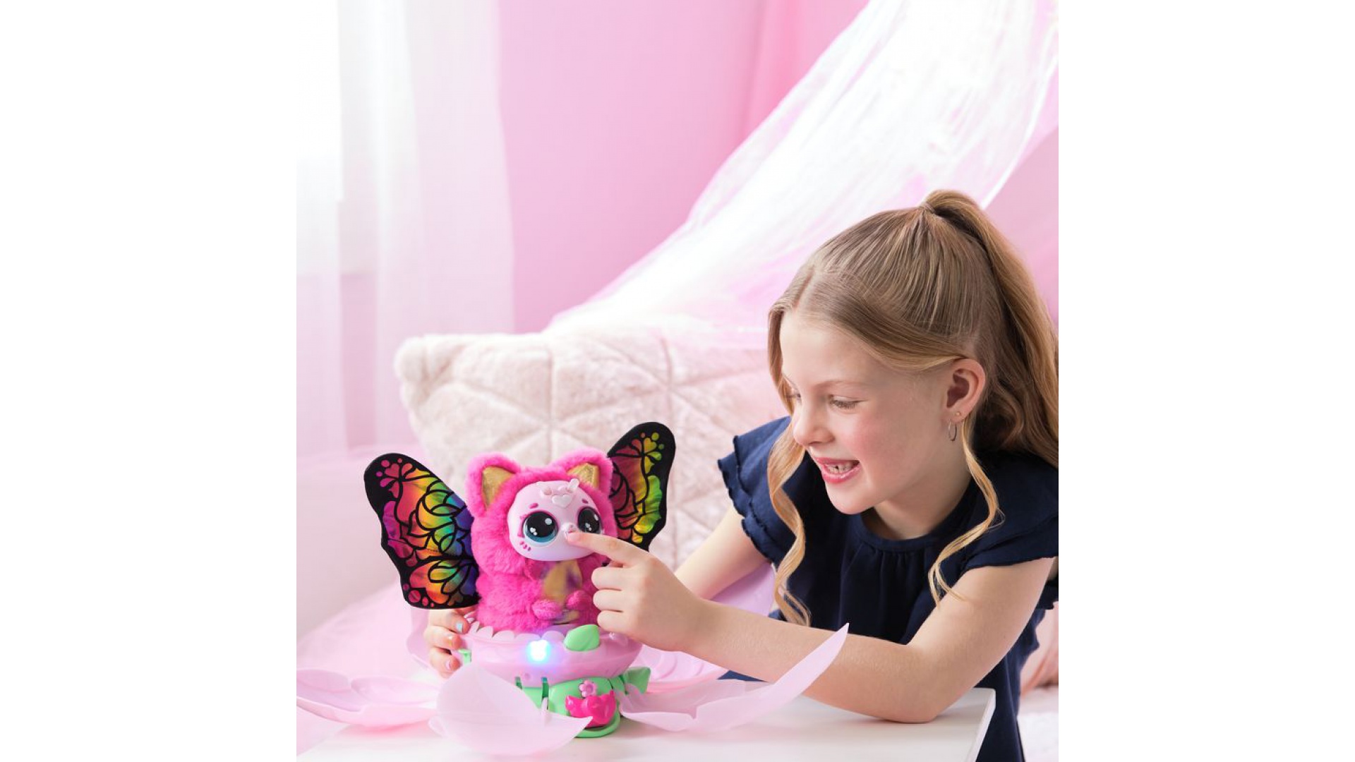 Hatchimals Bloomables púčik s prekvapením mačiatka