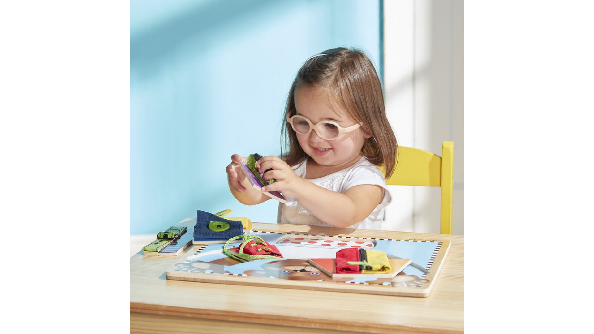 Melissa & Doug základná výuka obliekania