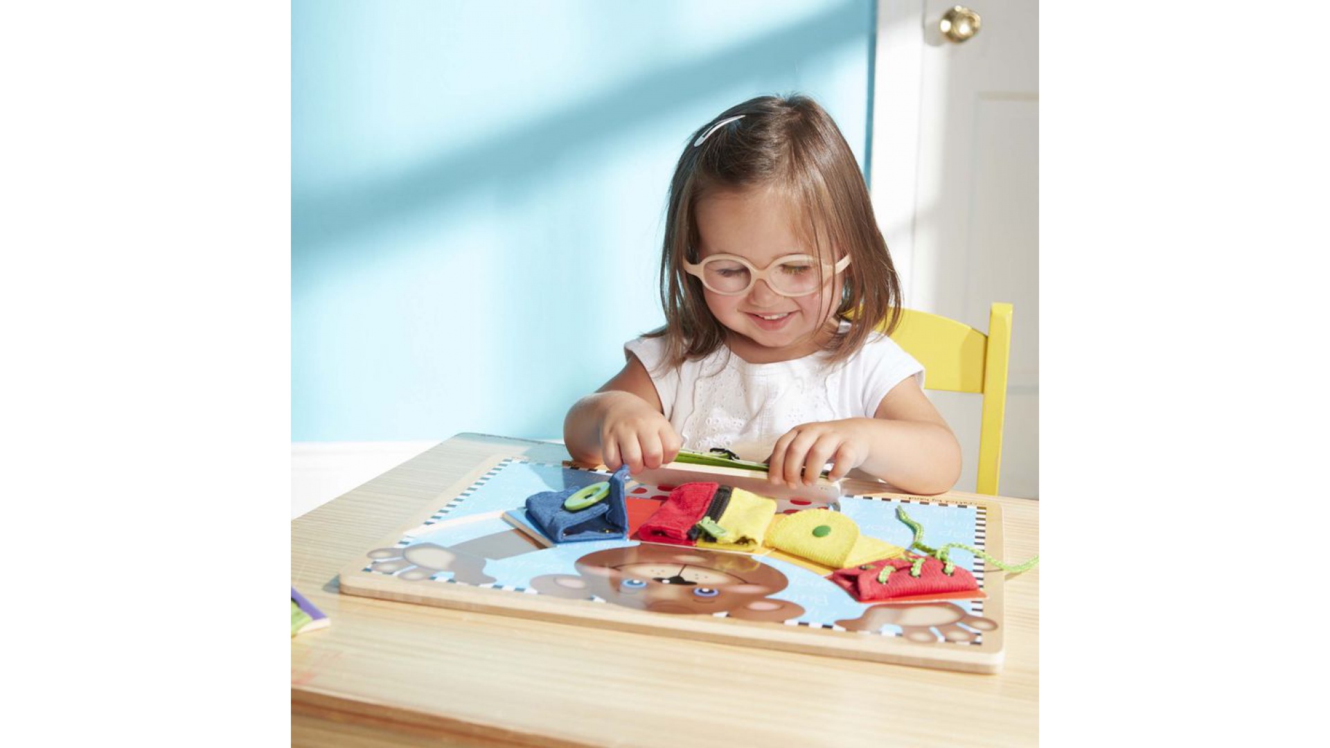 Melissa & Doug základná výuka obliekania
