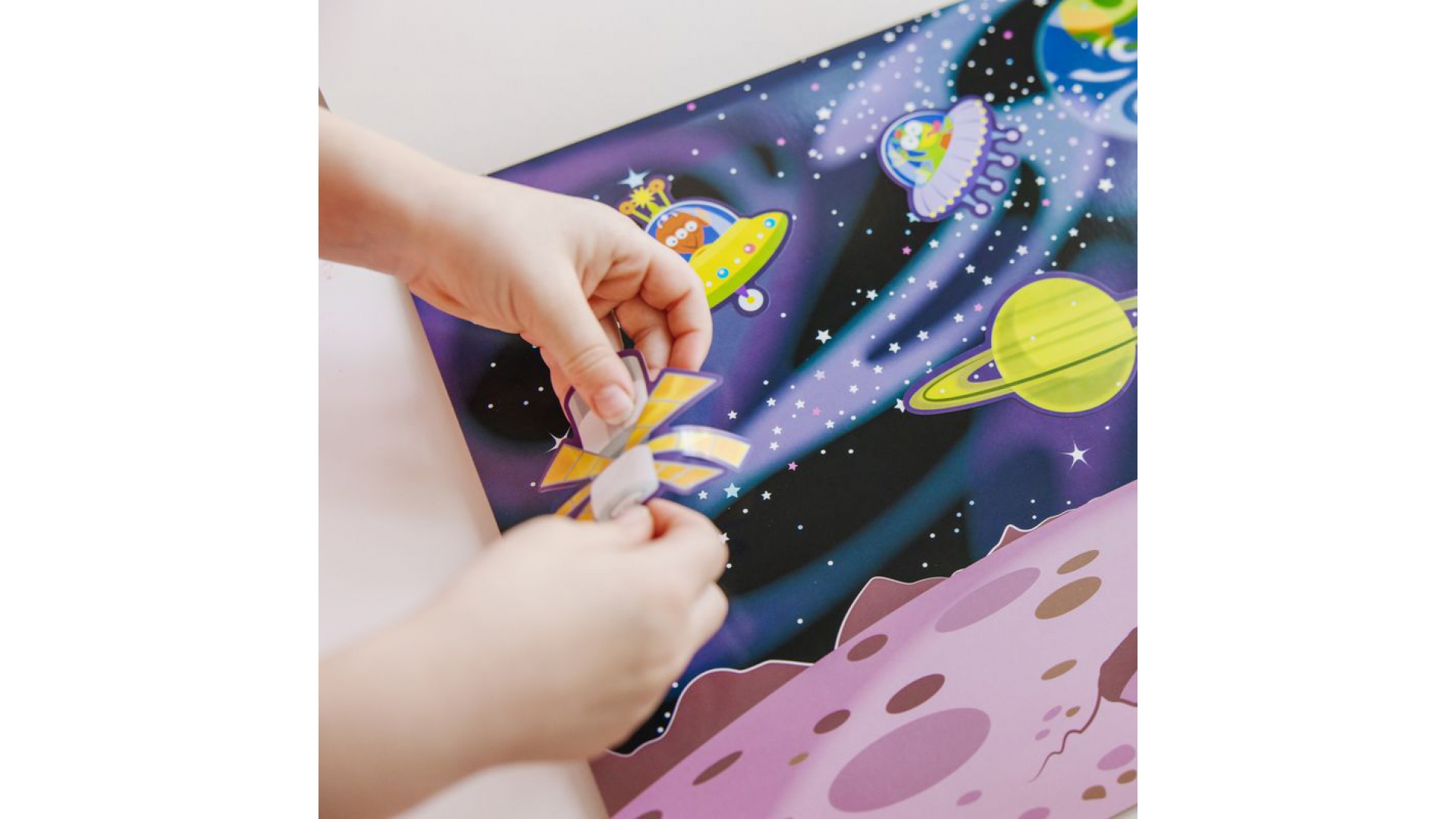 Melissa & Doug nálepky opakovane použiteľné s podložkou - dobrodružstvo