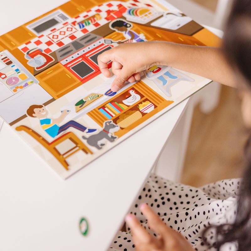 Melissa & Doug samolepky opakovaně použitelné s podložkou - dům