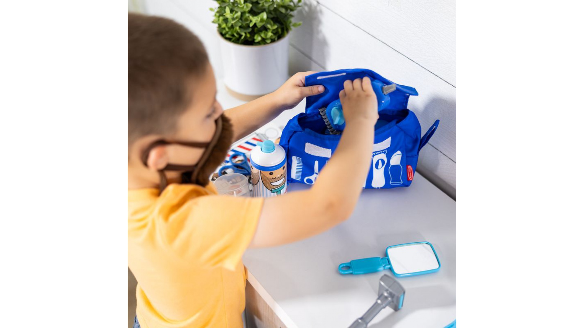 AKCIA: Melissa & Doug hra na holiča + Water WOW čarovanie vodou rozprávky ZDARMA