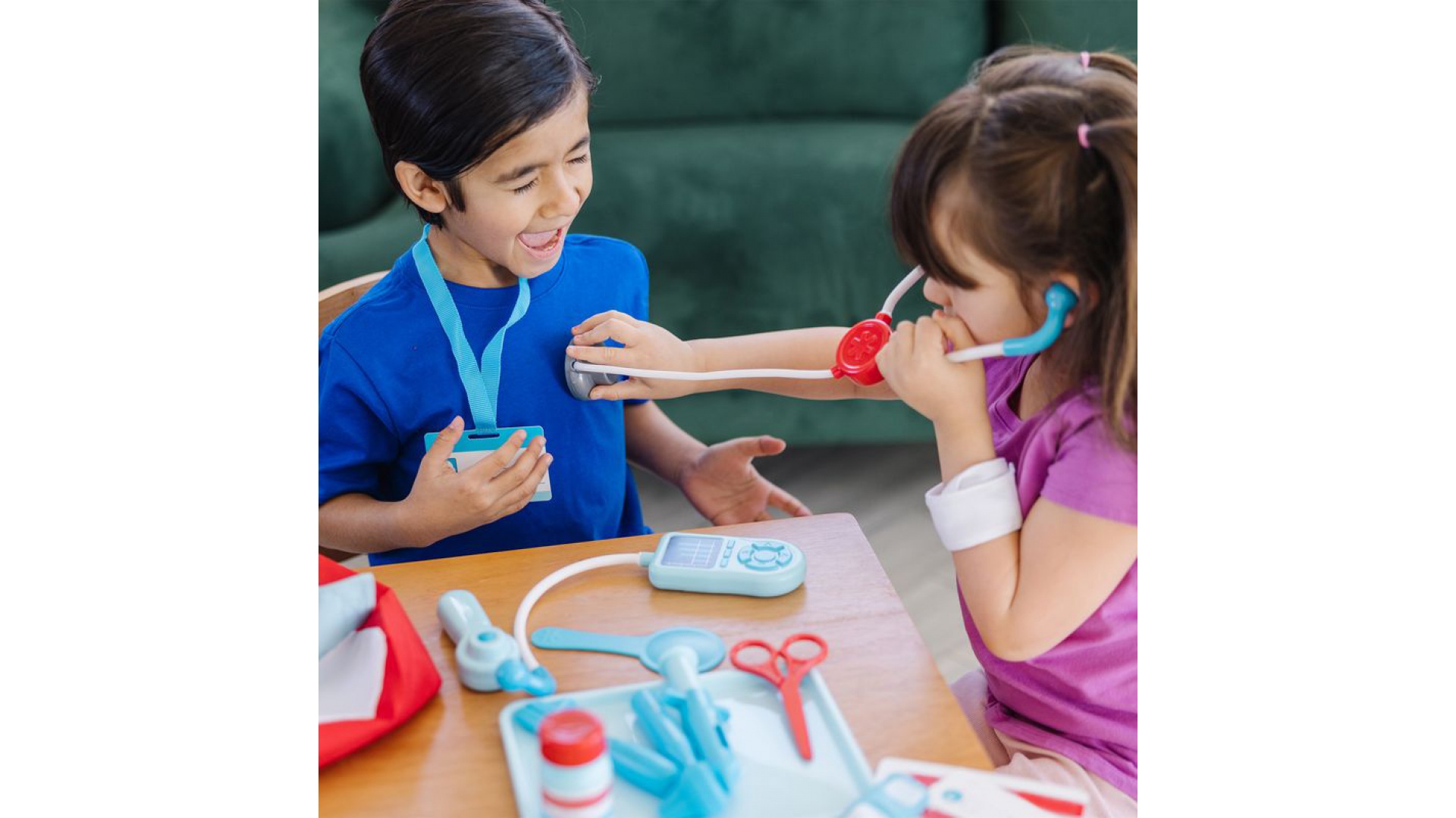 AKCIA: Melissa & Doug hra na doktora + WOW kúzlenie vodou rozprávky ZADARMO