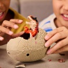 Primal Hatch dinosauři líhnoucí se z vejce