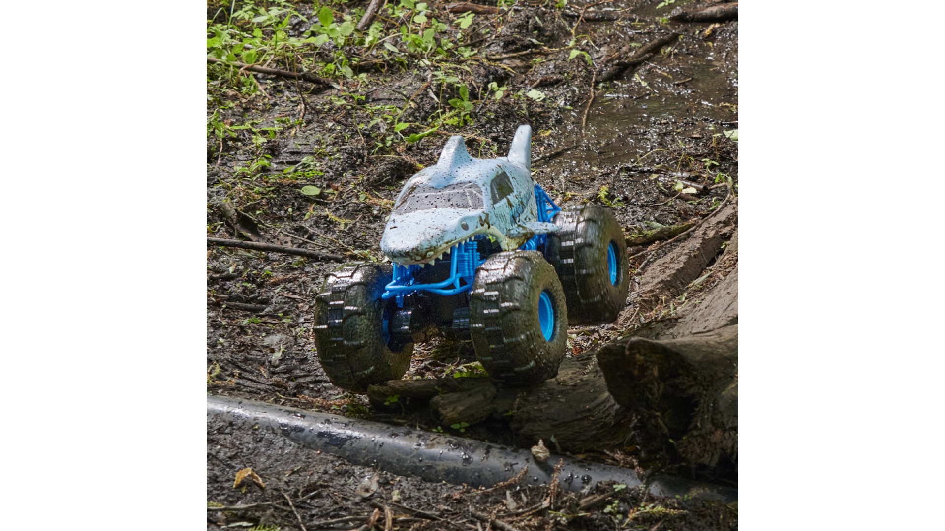 Monster Jam Megalodon Storm RC Monster Truck 1:15