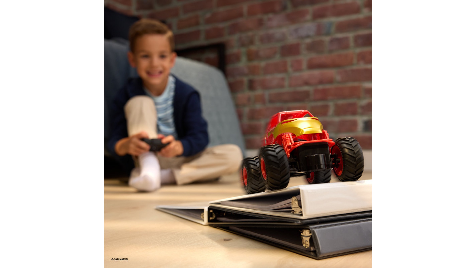 Monster Jam Iron Man RC Monster Truck 1:24