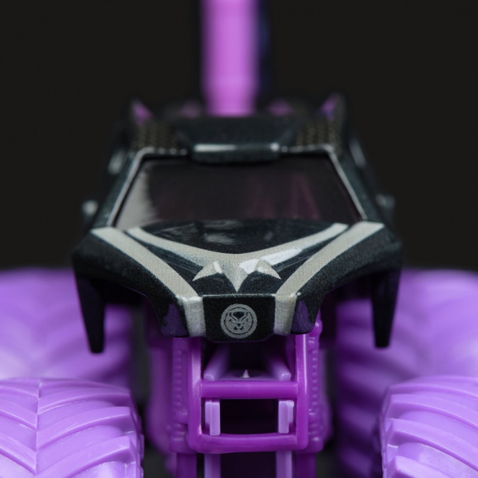 Monster Jam Marvel Black Panther s2 sběratelský Monster Truck 1:64
