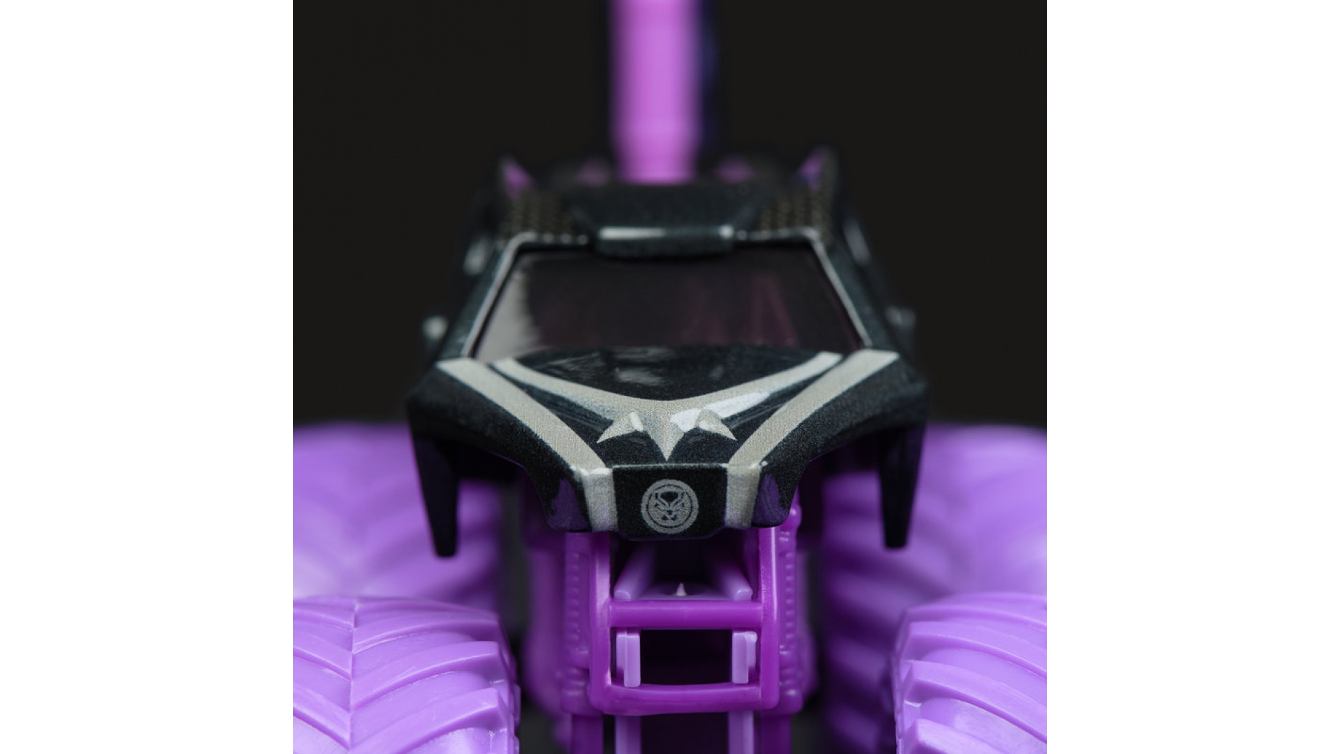 Monster Jam Marvel Black Panther s2 zberateľský Monster Truck 1:64