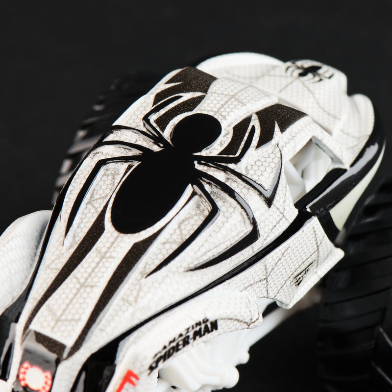 Monster Jam Marvel SpiderMan s3 sběratelský Monster Truck 1:64