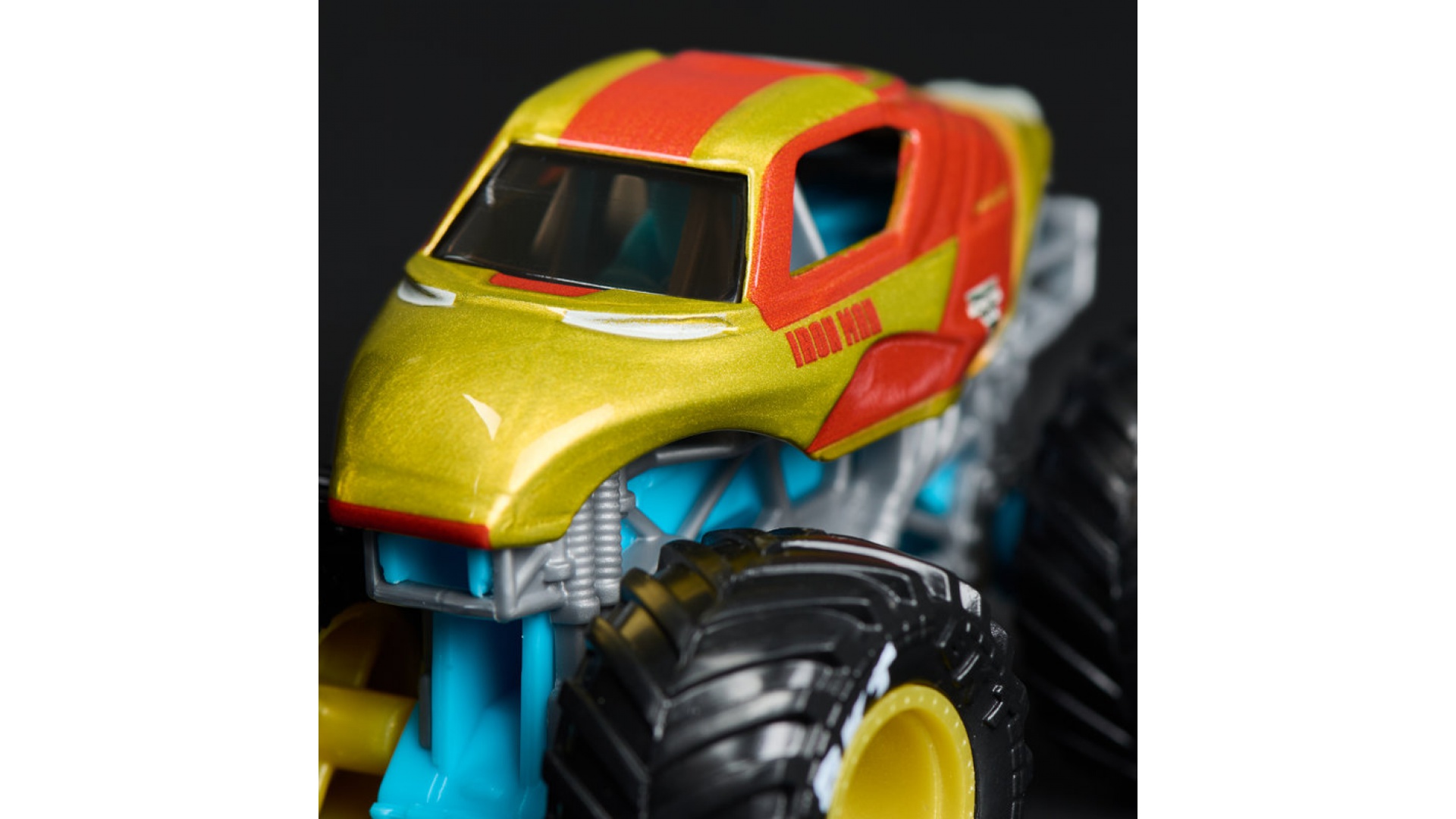 Monster Jam IronMan vs War Machine sada 2 Monster Truckov 1:64