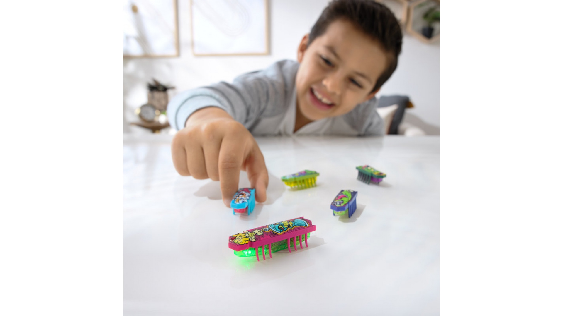 Hex Bots Nano sada 5 miniatúrnych robotických chrobákov