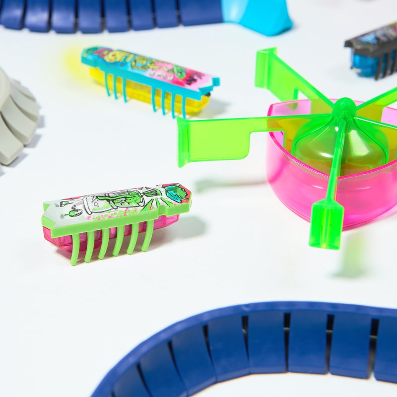 Hex Bots Nano Land sada 3 miniaturních robotických brouků a jejich hřiště