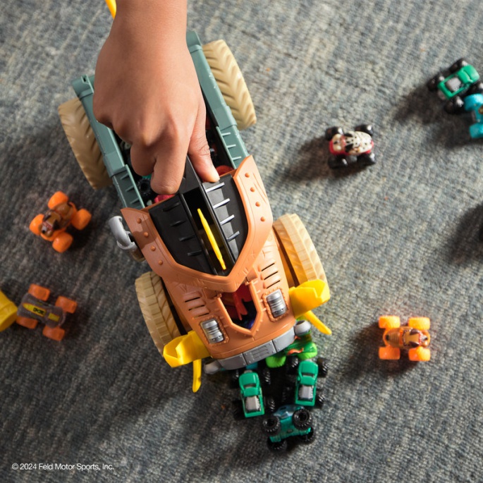 Monster Jam Megalodon Mad Hog Chomper sada s velkým a malým autem