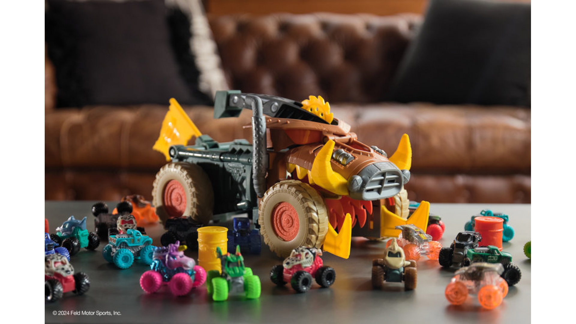 Monster Jam Megalodon Mad Hog Chomper sada s veľkým a malým autom