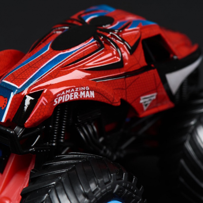 Monster Jam Spider-Man vs Venom sada 2 Monster Trucků 1:64