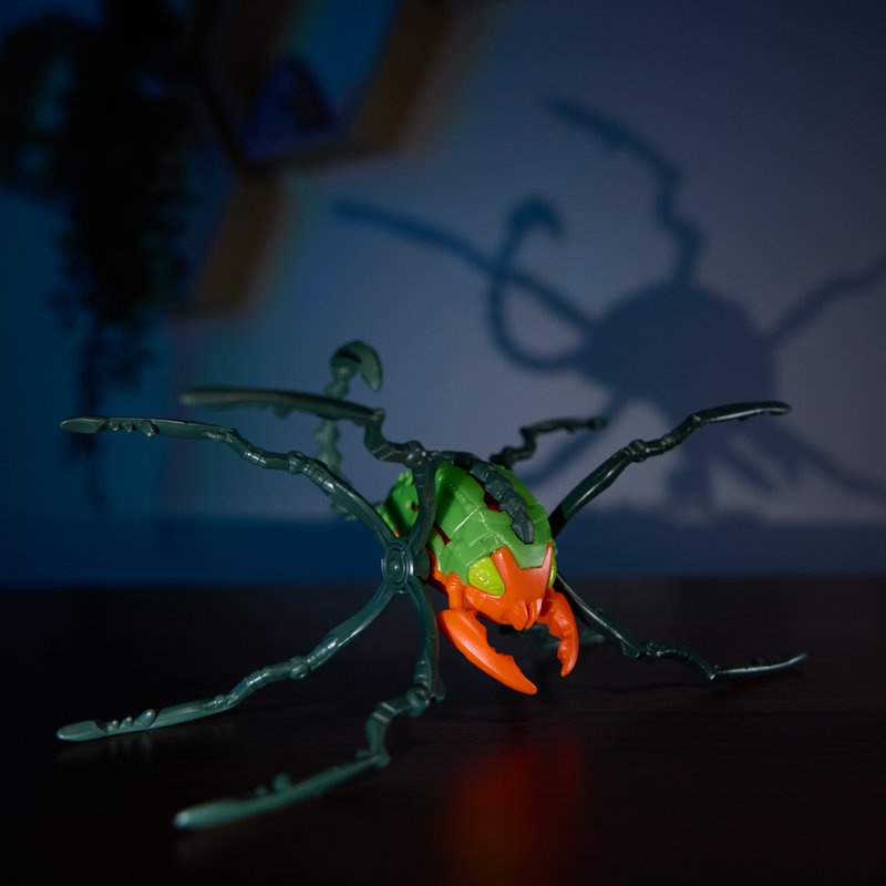 Hex Bots Skitter Bot lezoucí škorpion