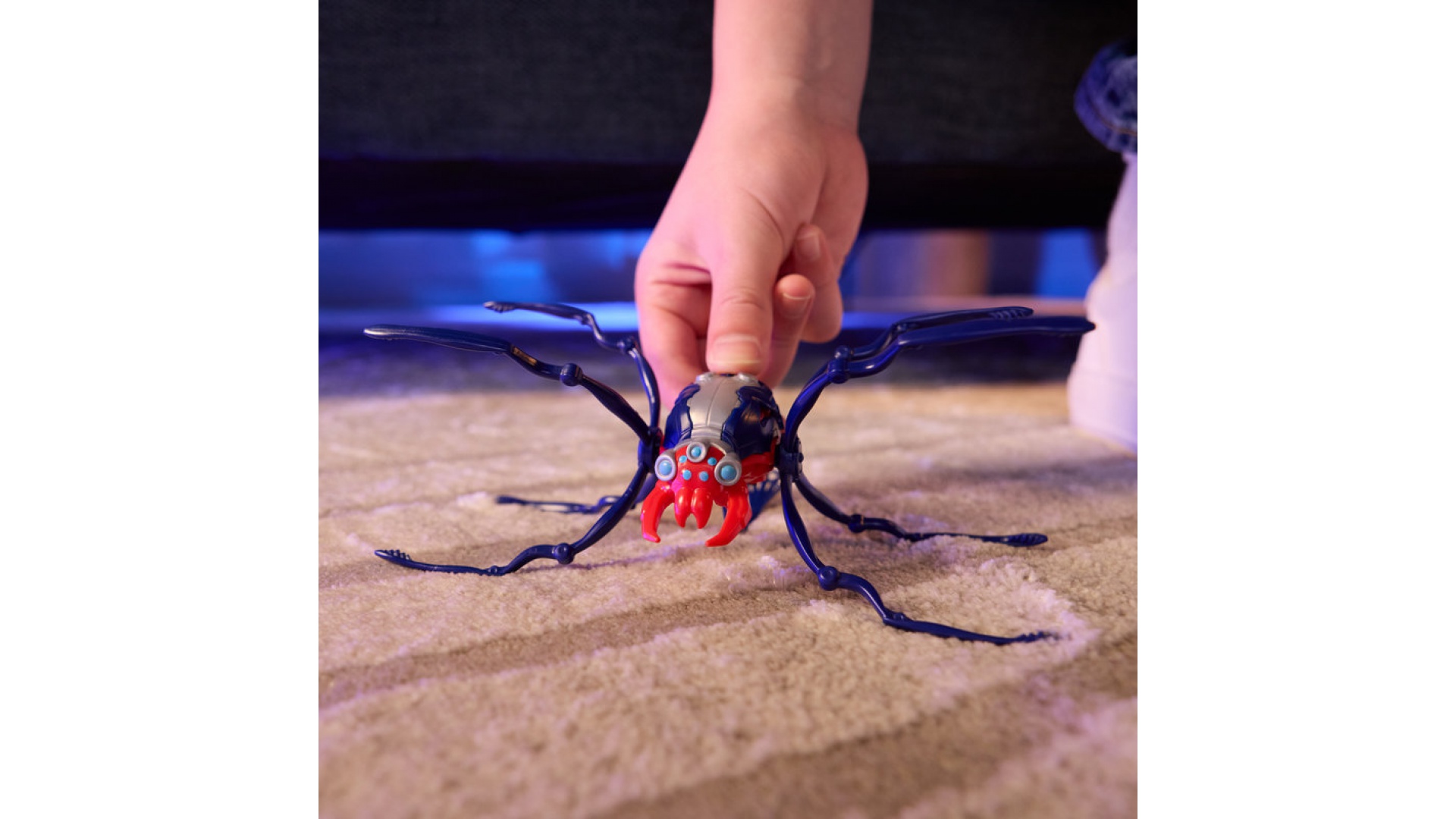 Hex Bots Skitter Bot lezúci pavúk červený