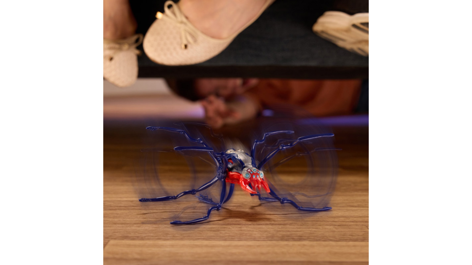 Hex Bots Skitter Bot lezúci pavúk červený
