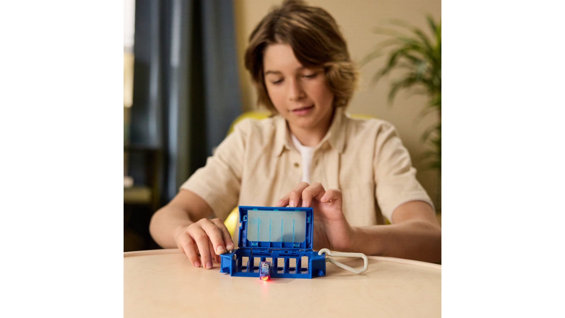 Hex Bots Nano odpaľovacie zariadenie s miniatúrnym robotickým chrobákom