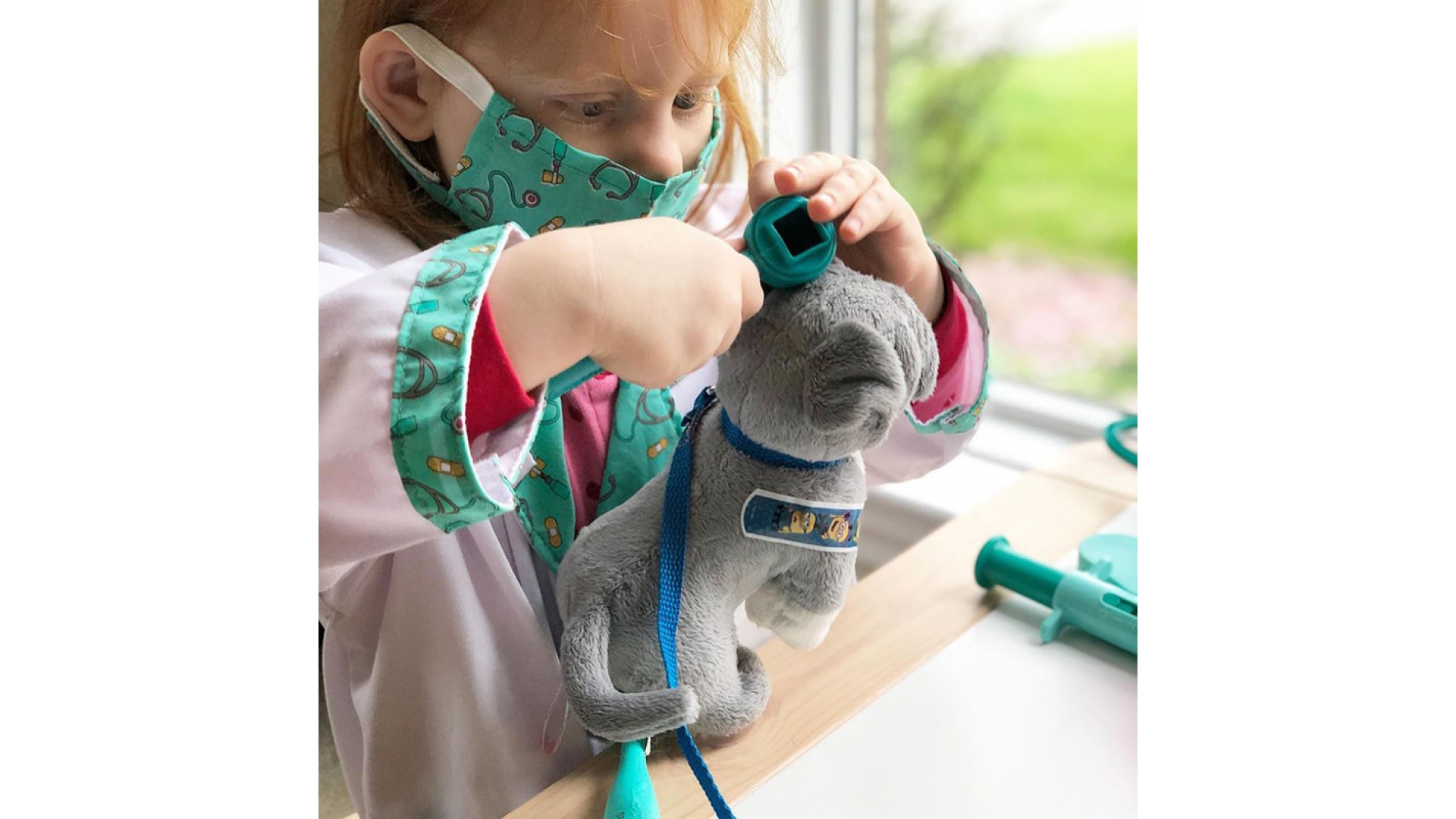 Melissa & Doug detský kostým doktora s doplnkami