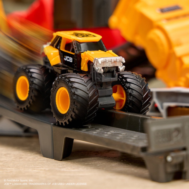 Monster Jam SmashBot herní set s Monster Truckem 1:64
