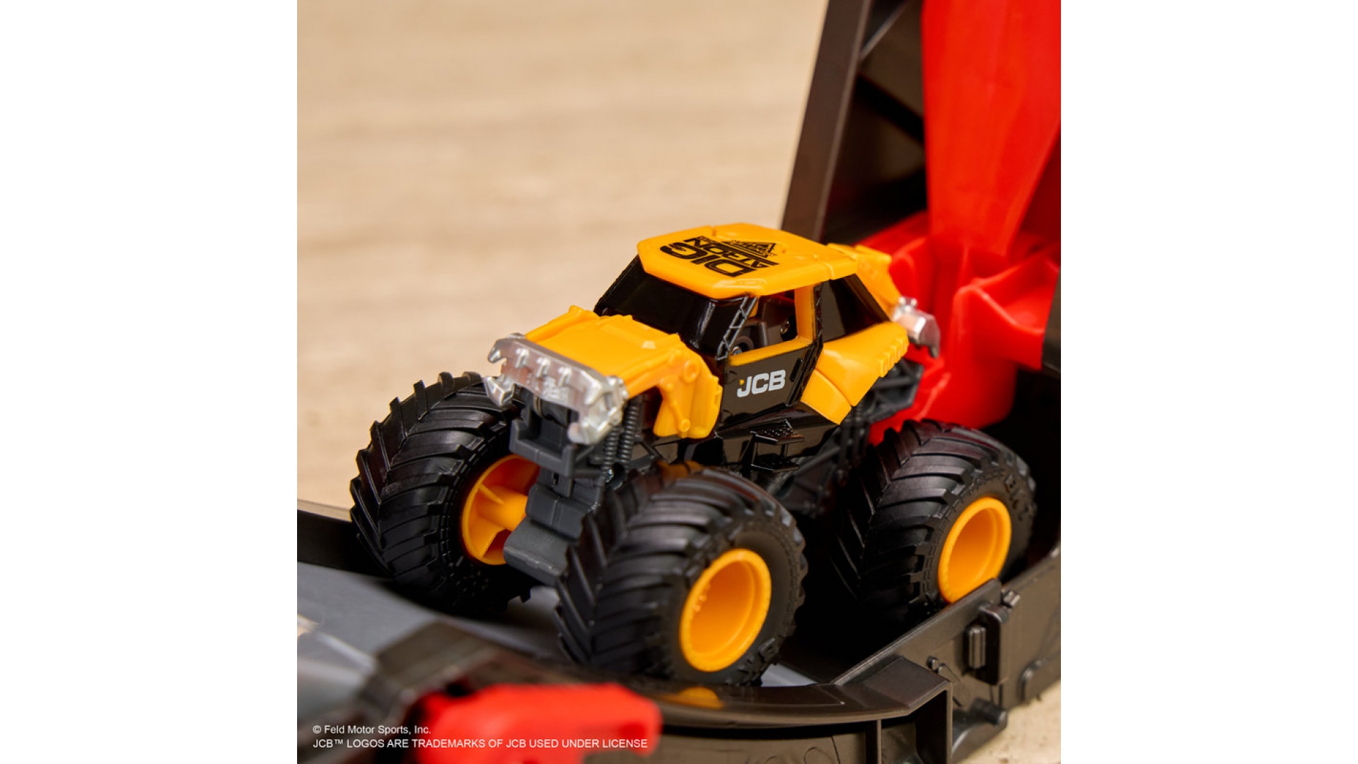 Monster Jam SmashBot herný set s Monster Truckom 1:64