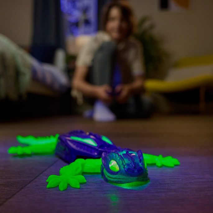 Hex Bots RC fosforeskující Gekon lezoucí po stěnách