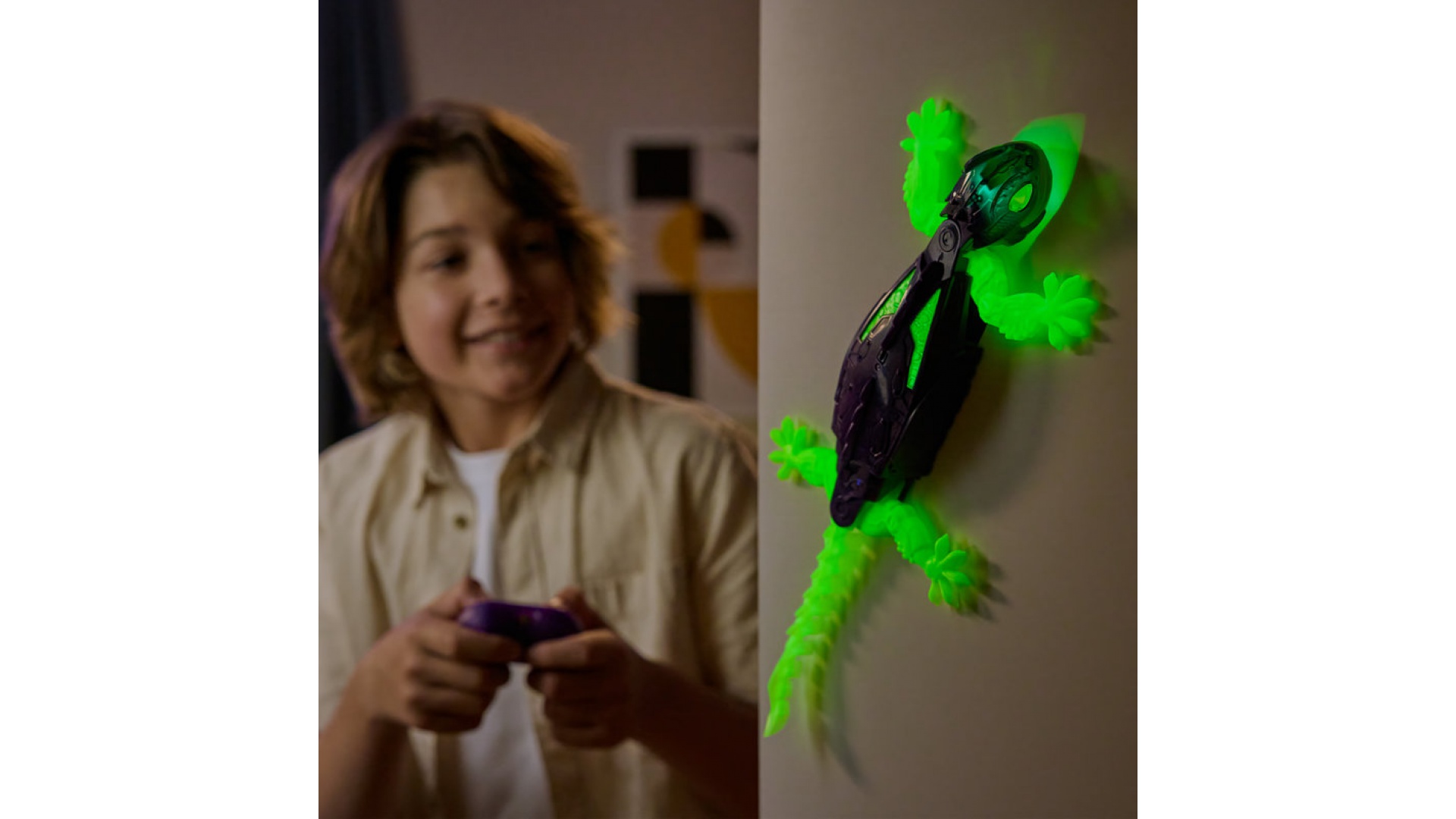 Hex Bots RC fosforeskujúci Geckon lezúci po stenách
