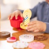 Melissa & Doug dort a sušenky na cesty