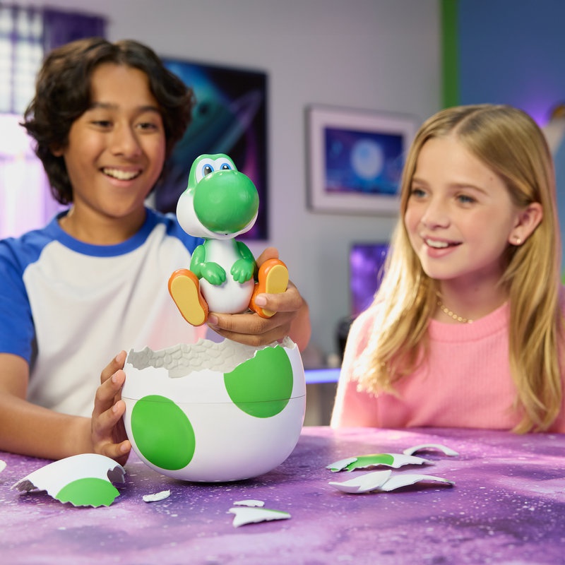 Yoshi interaktivní figurka líhnoucí se z vajíčka